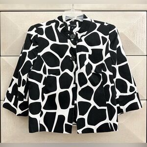 EAST 5th BLACK AND WHITE PATTERNED JACKET BLAZER -SIZE M